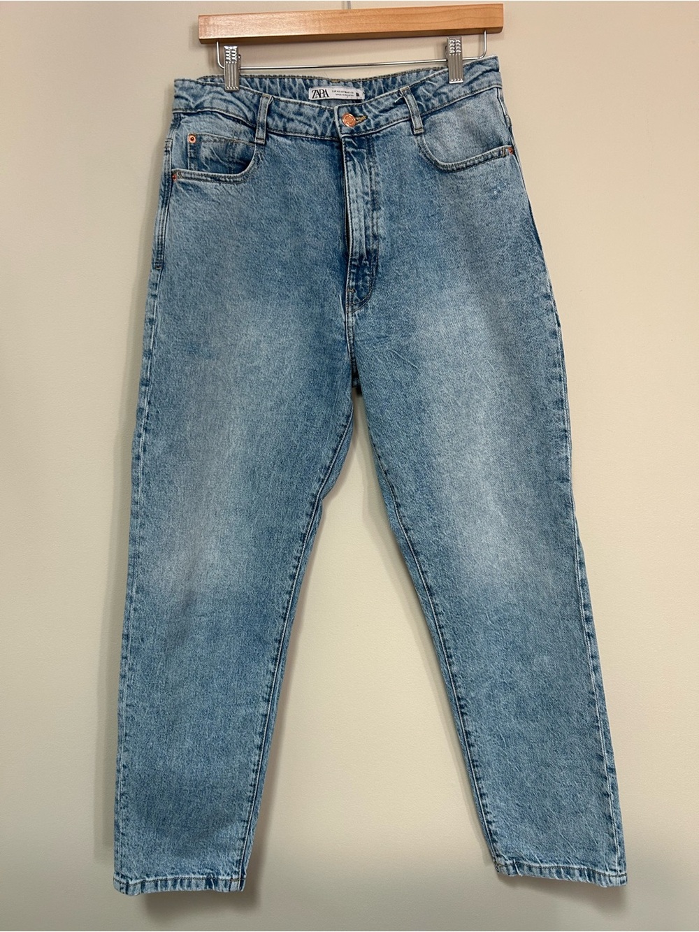 Zara High-Rise Light Wash Women’s Hipster Mom Jeans